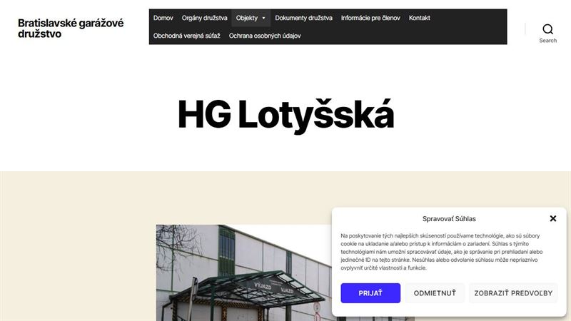 Hromadné garáže Lotyšská